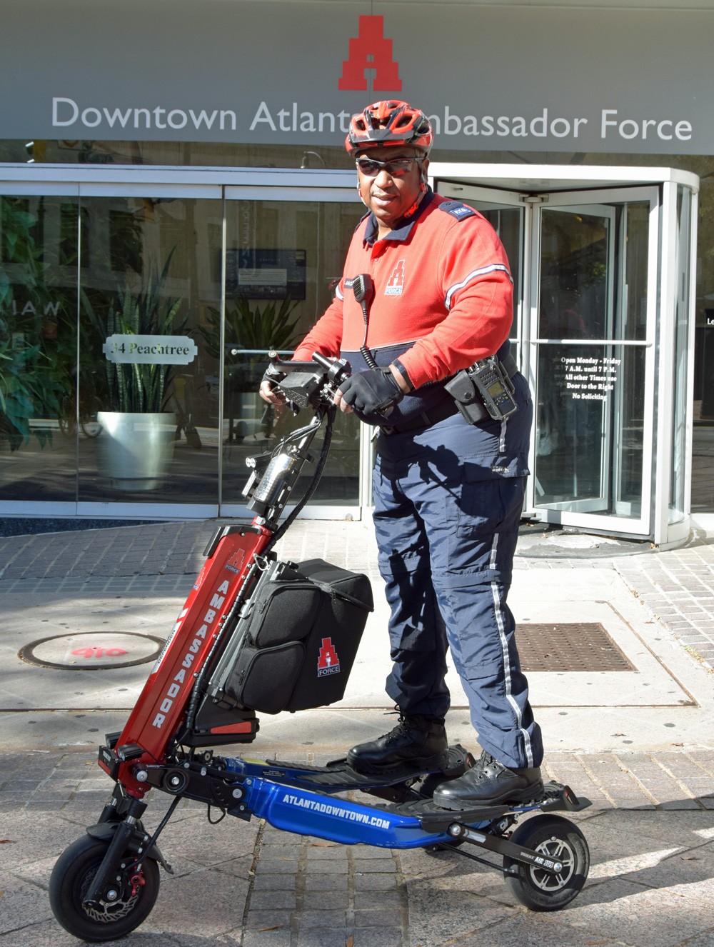 Electric vehicle helps maintain downtown Atlanta